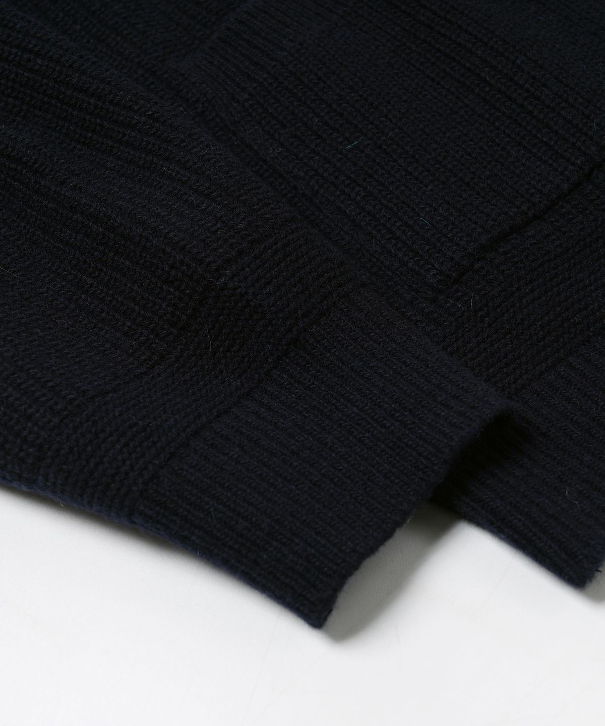 프리즘웍스(FRIZMWORKS) WOOL DECK ZIP UP CARDIGAN _ NAVY