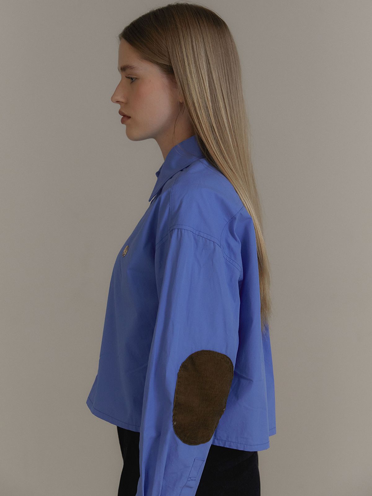 아노에틱(ANOETIC) ELBOW PATCH LOGO SHIRTS_BLUE