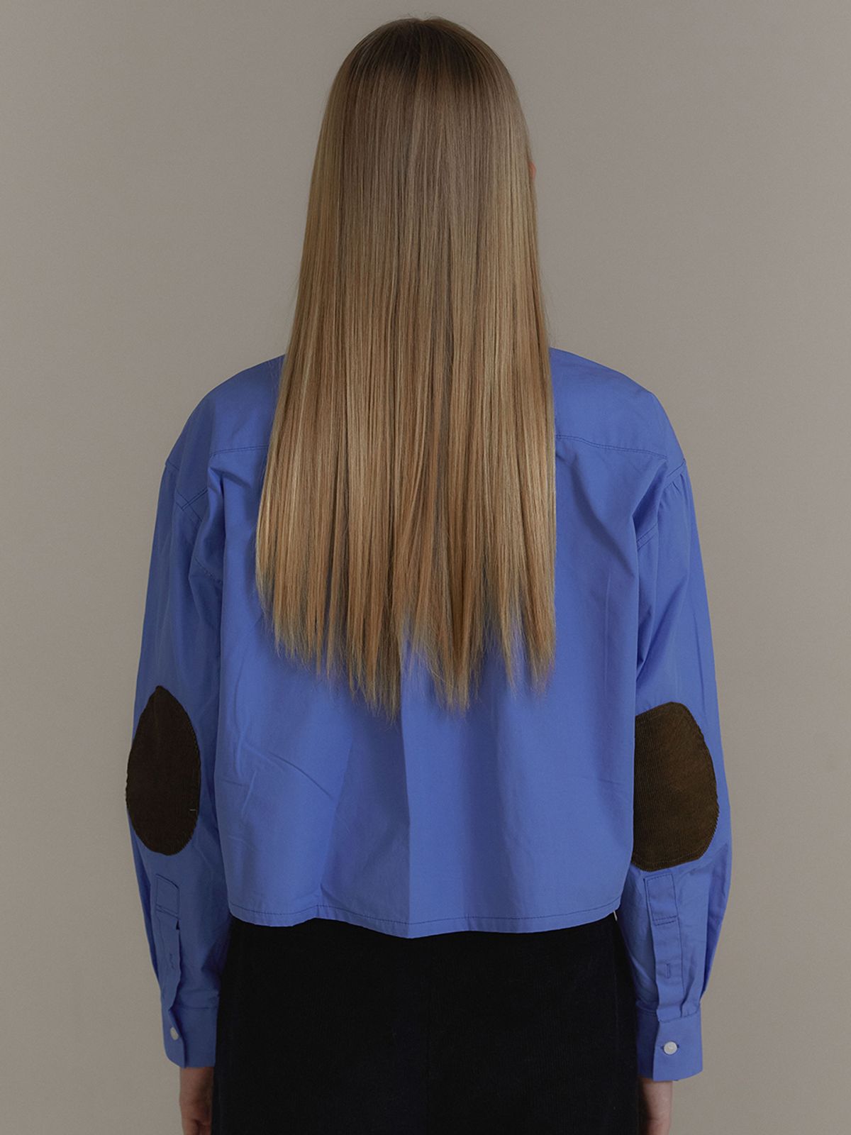 아노에틱(ANOETIC) ELBOW PATCH LOGO SHIRTS_BLUE