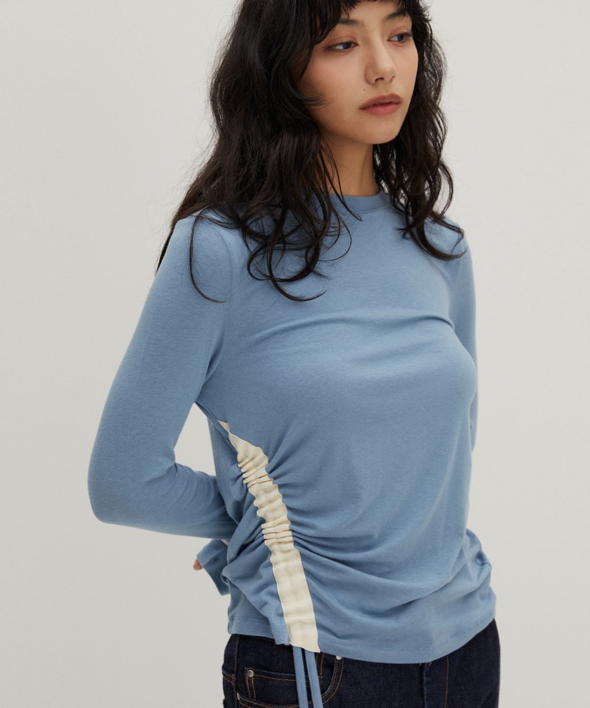 레이버러스(RAVEROUS) 사이드 스트링 티셔츠 스카이블루