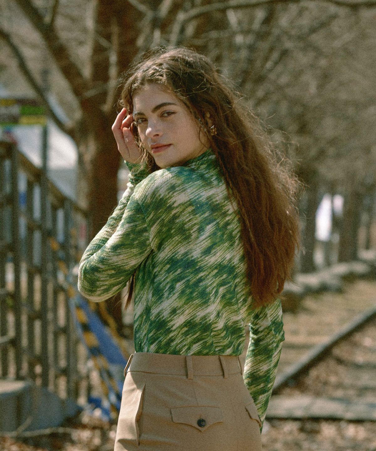아이스가든에이오공팔(ICE GARDEN A.508) Field Trip Print Shirring Top
