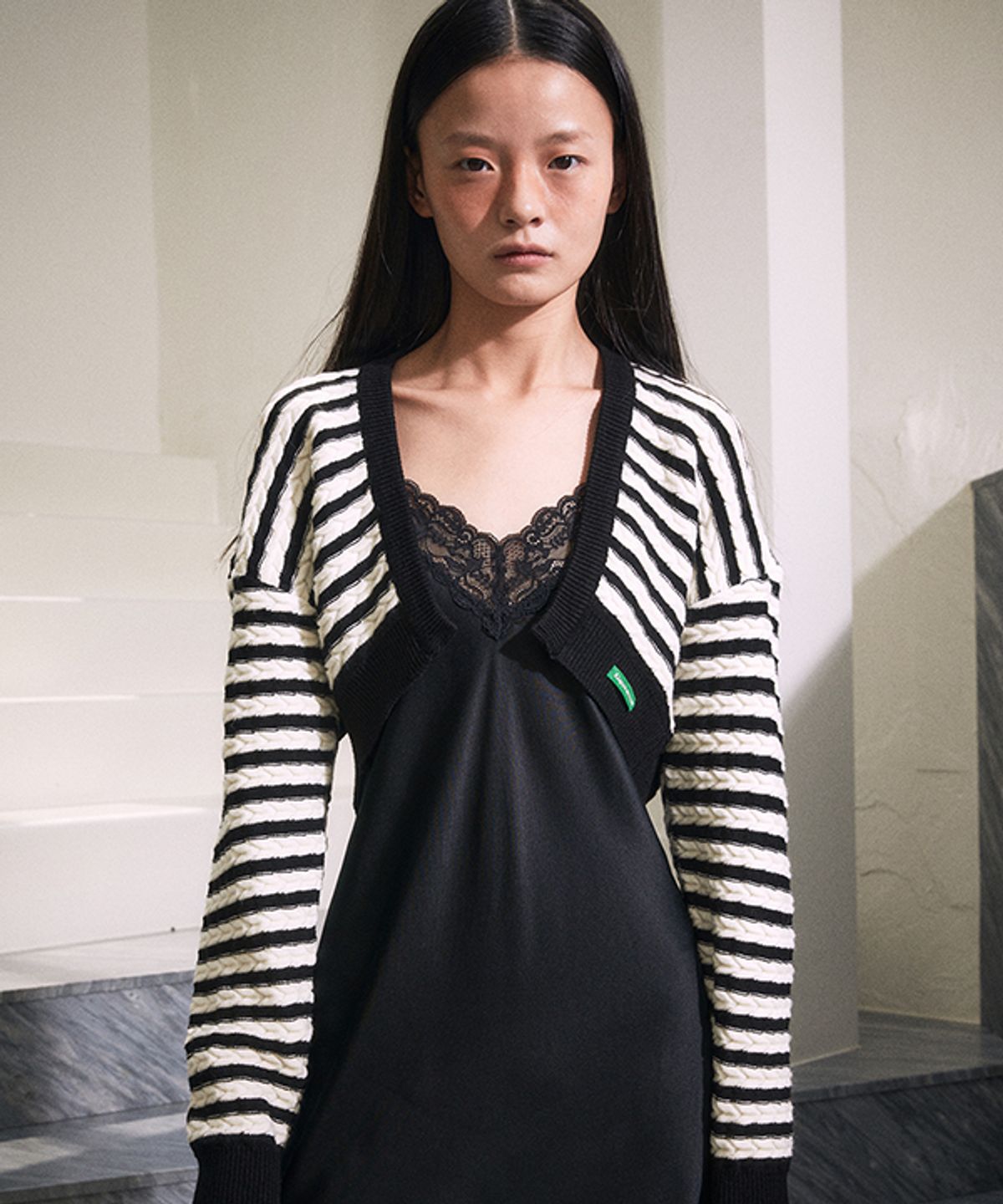그린버터(GREENBUTTER) Herringbone Stripe Knit Bolero (Black)
