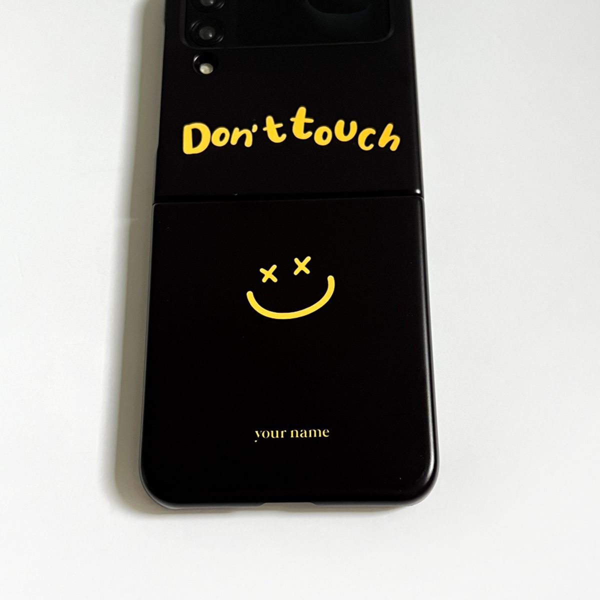 에이쓰리비쓰리(A3B3) (Z Flip 3.4.5.6) Dont touch Black  돈터치 블랙 하드 케이스