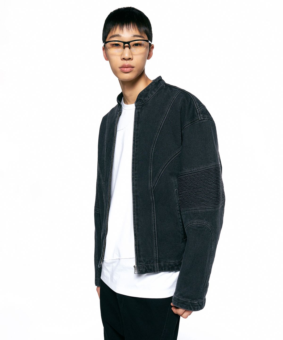 인사일런스(INSILENCE) 스모킹 페이드 데님 자켓 WASHED BLACK