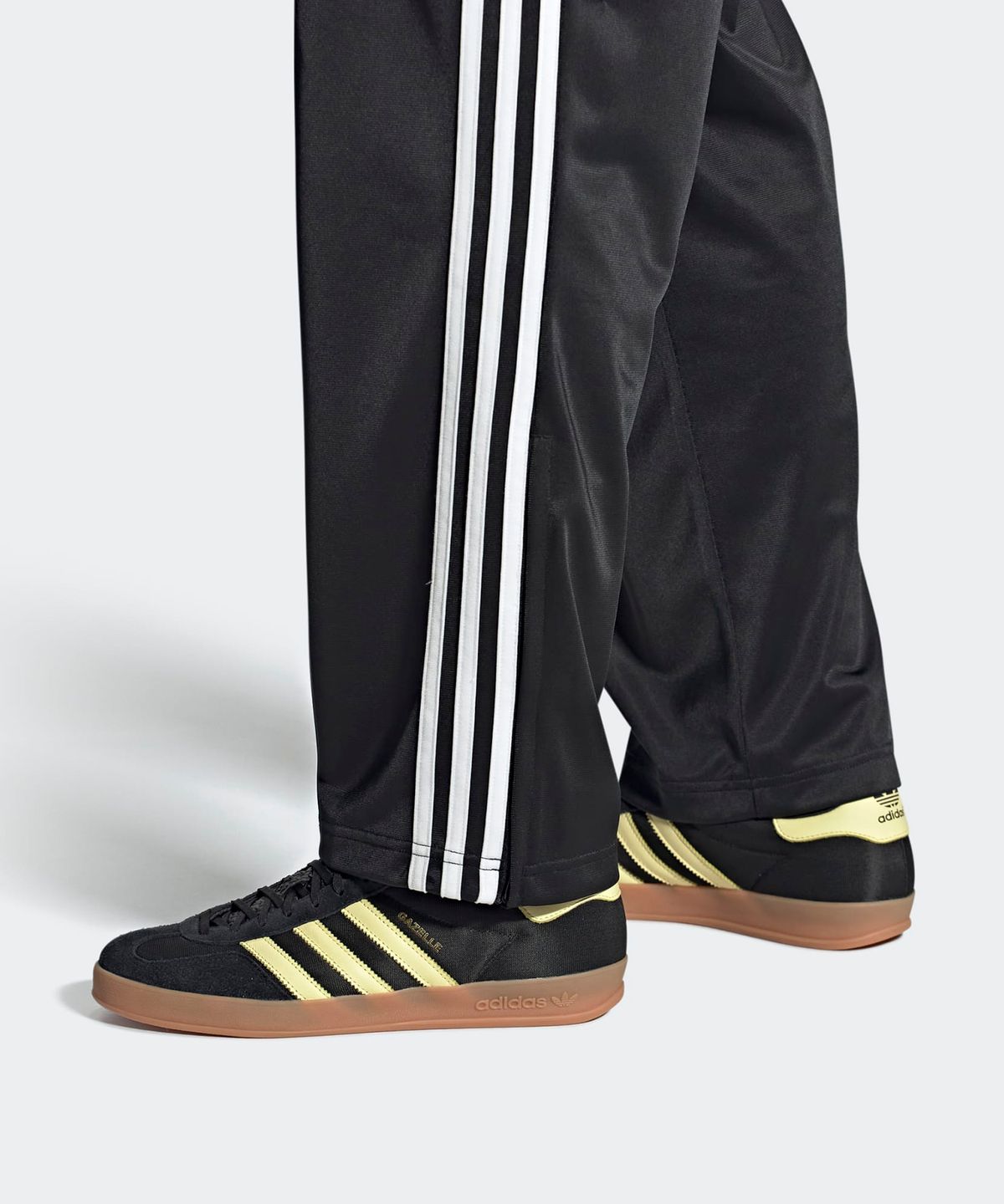 아디다스(ADIDAS) 가젤 인도어 - 블랙:옐로우 / IG4999