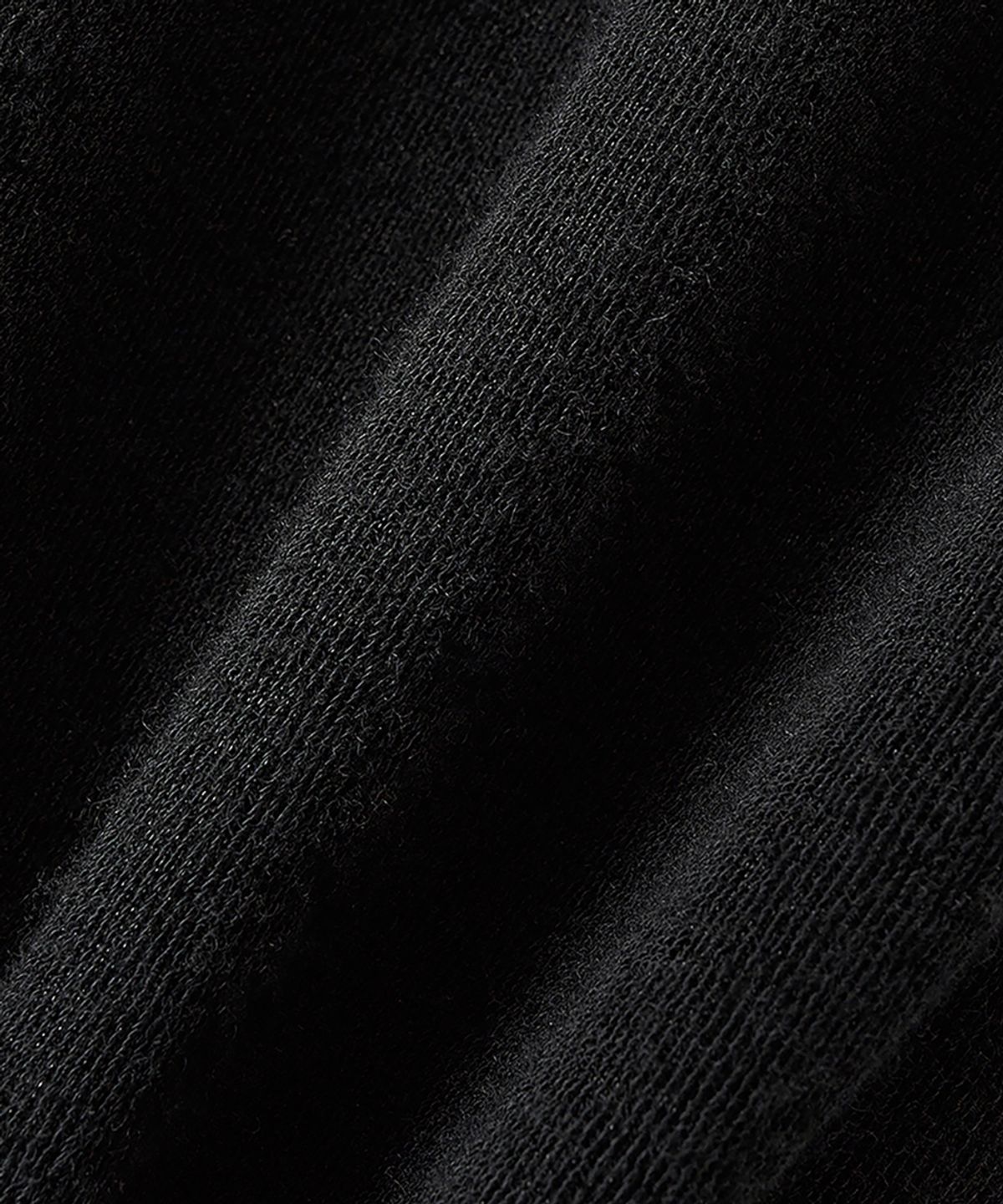 노이어(NOIRER) 울 실키 롤 넥 티셔츠 (블랙)