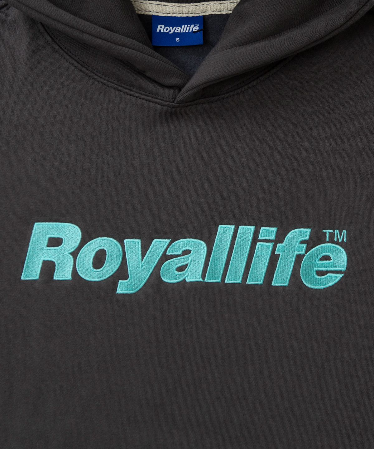 로얄라이프(ROYALLIFE) RLPH3001 OG 자수 로고 기모 후드티 - 다크그레이