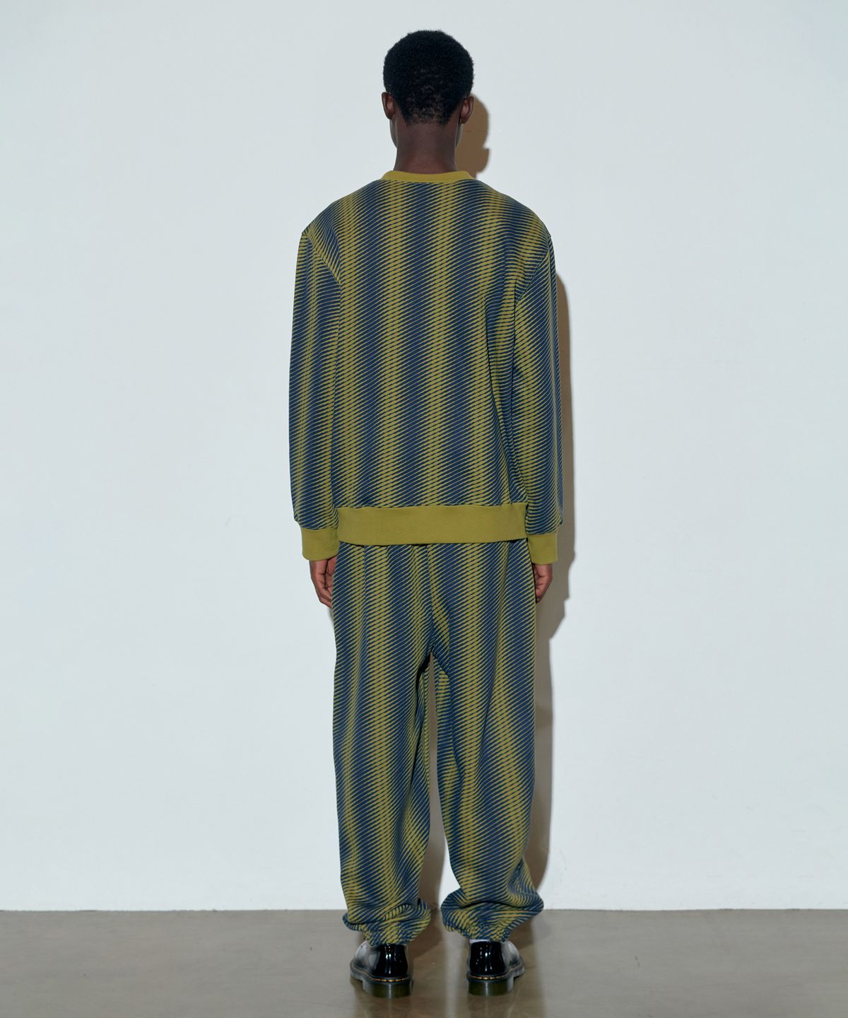 스컬프터(SCULPTOR) Irregular Stripe Sweatshirt Olive/Navy