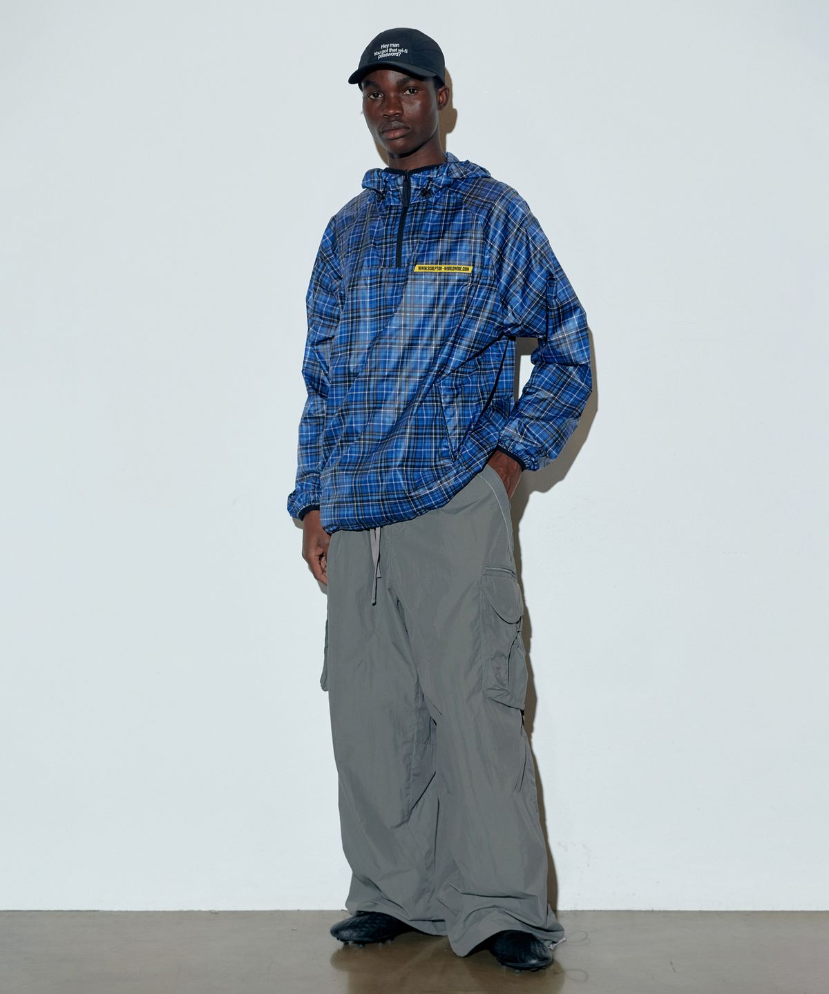 스컬프터(SCULPTOR) Glossy Patterned Anorak Pullover Blue