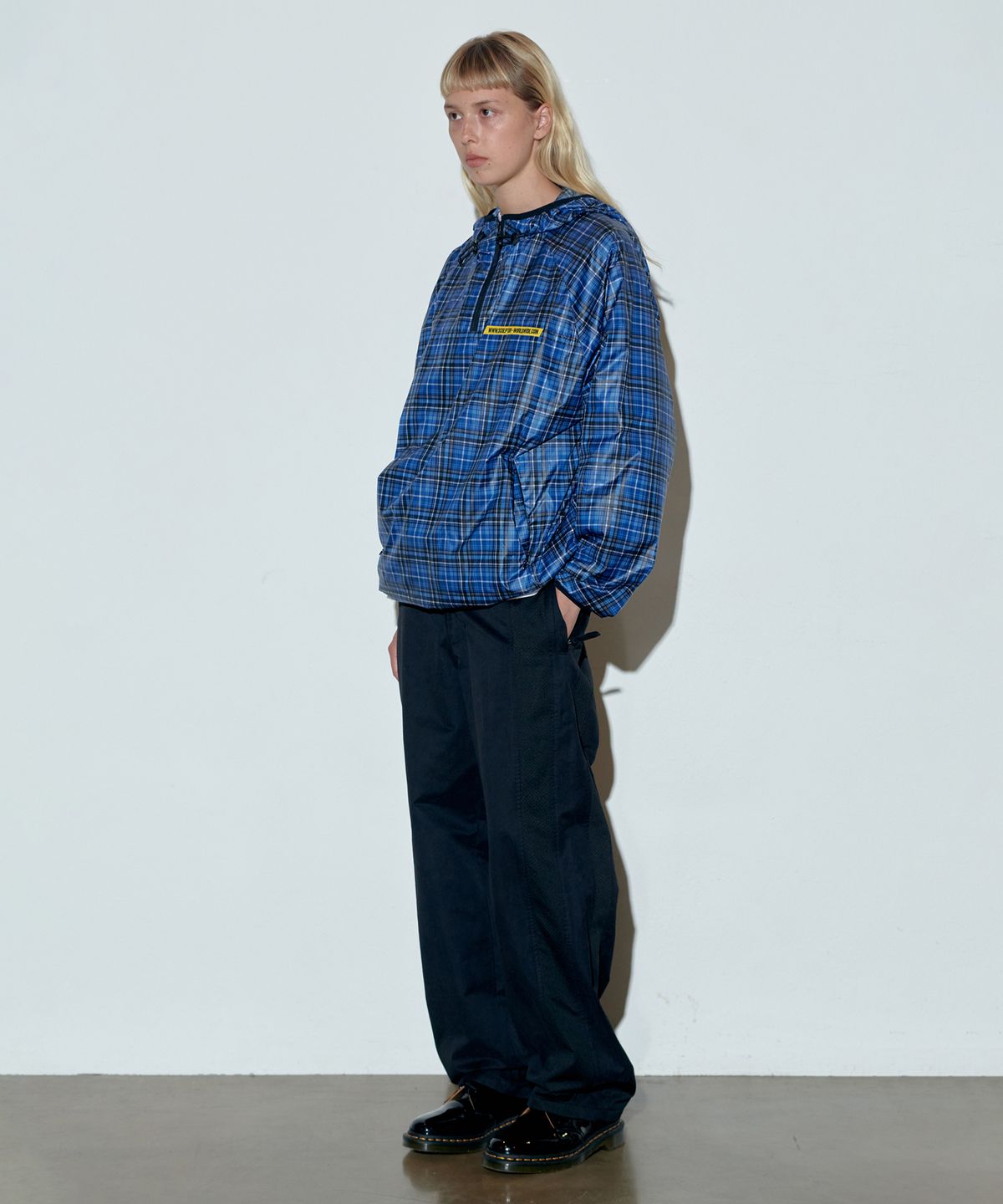 스컬프터(SCULPTOR) Glossy Patterned Anorak Pullover Blue