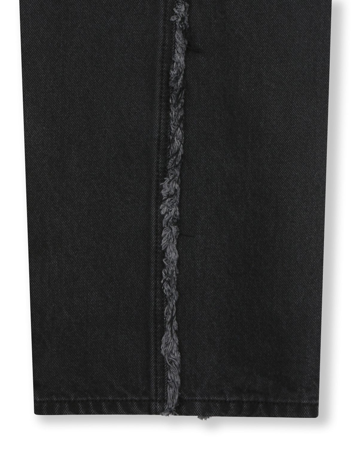 비슬로우(BESLOW) CUT OFF CURVED SEAM JEANS BLACK