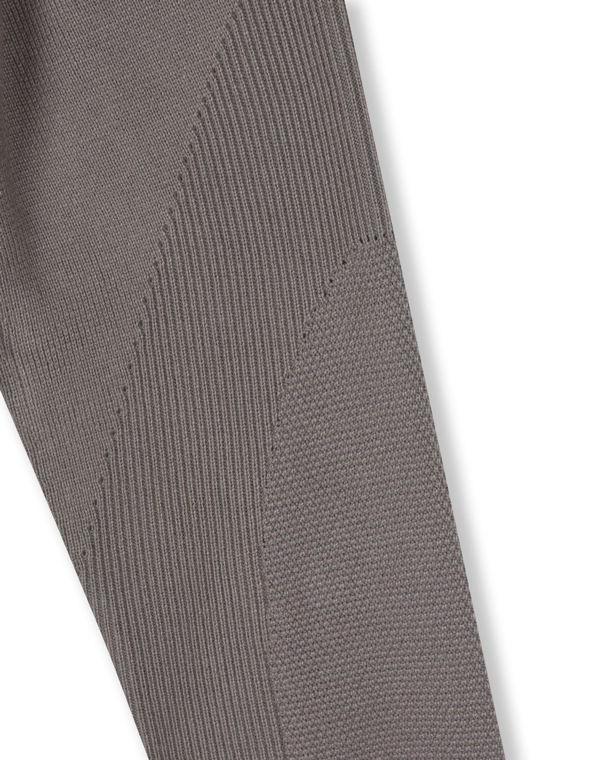 비슬로우(BESLOW) ACTIVE HIGH NECK KNIT CHARCOAL