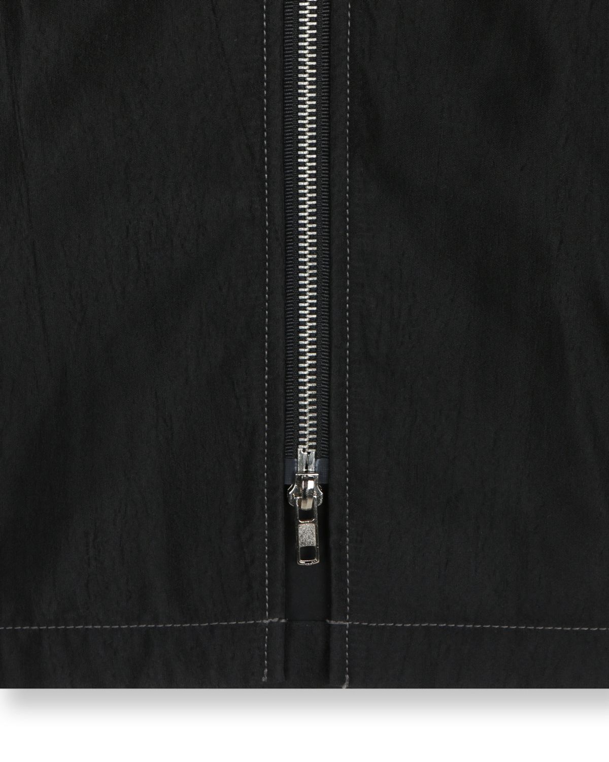 비슬로우(BESLOW) UNBALANCED POCKET ZIP-UP SHIRKET BLACK