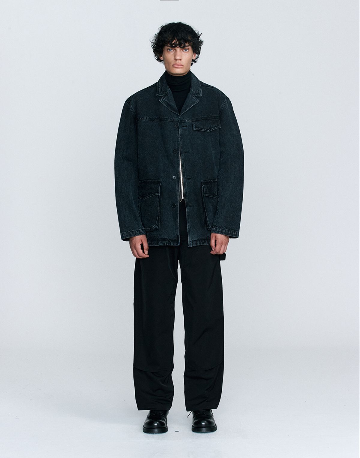 호이테(HEUTE) OVERSIZED DENIM FIELD JACKET (BLACK)