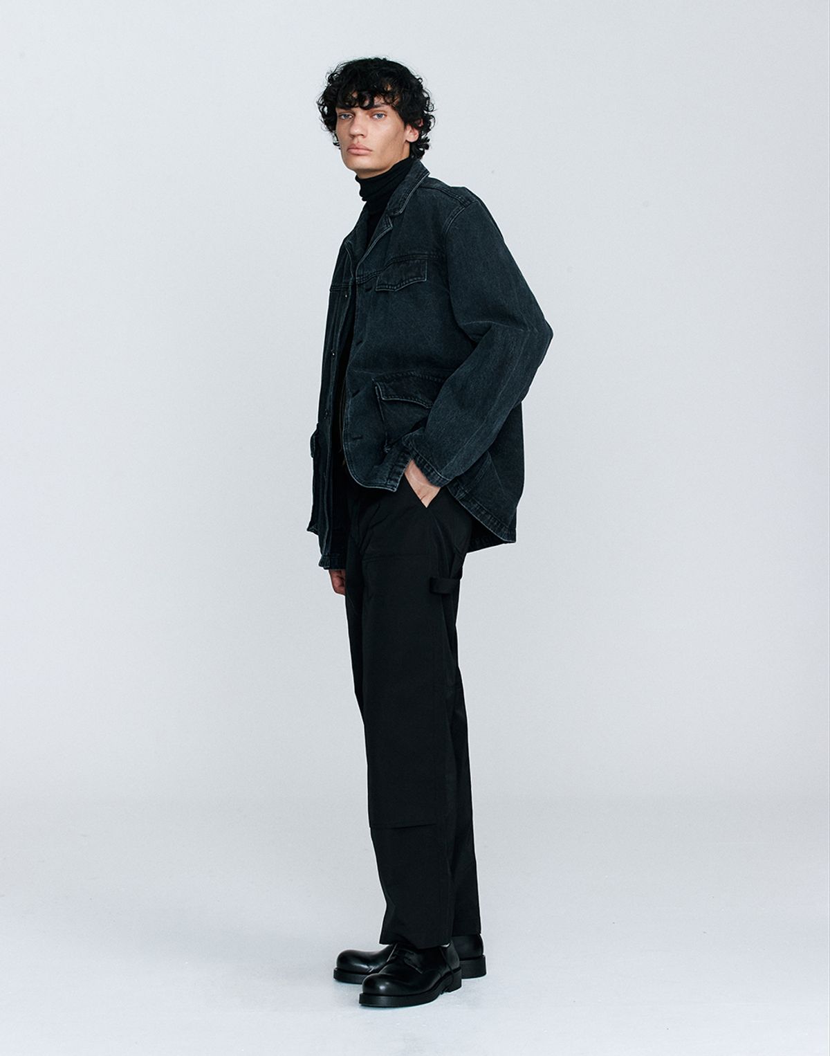 호이테(HEUTE) OVERSIZED DENIM FIELD JACKET (BLACK)