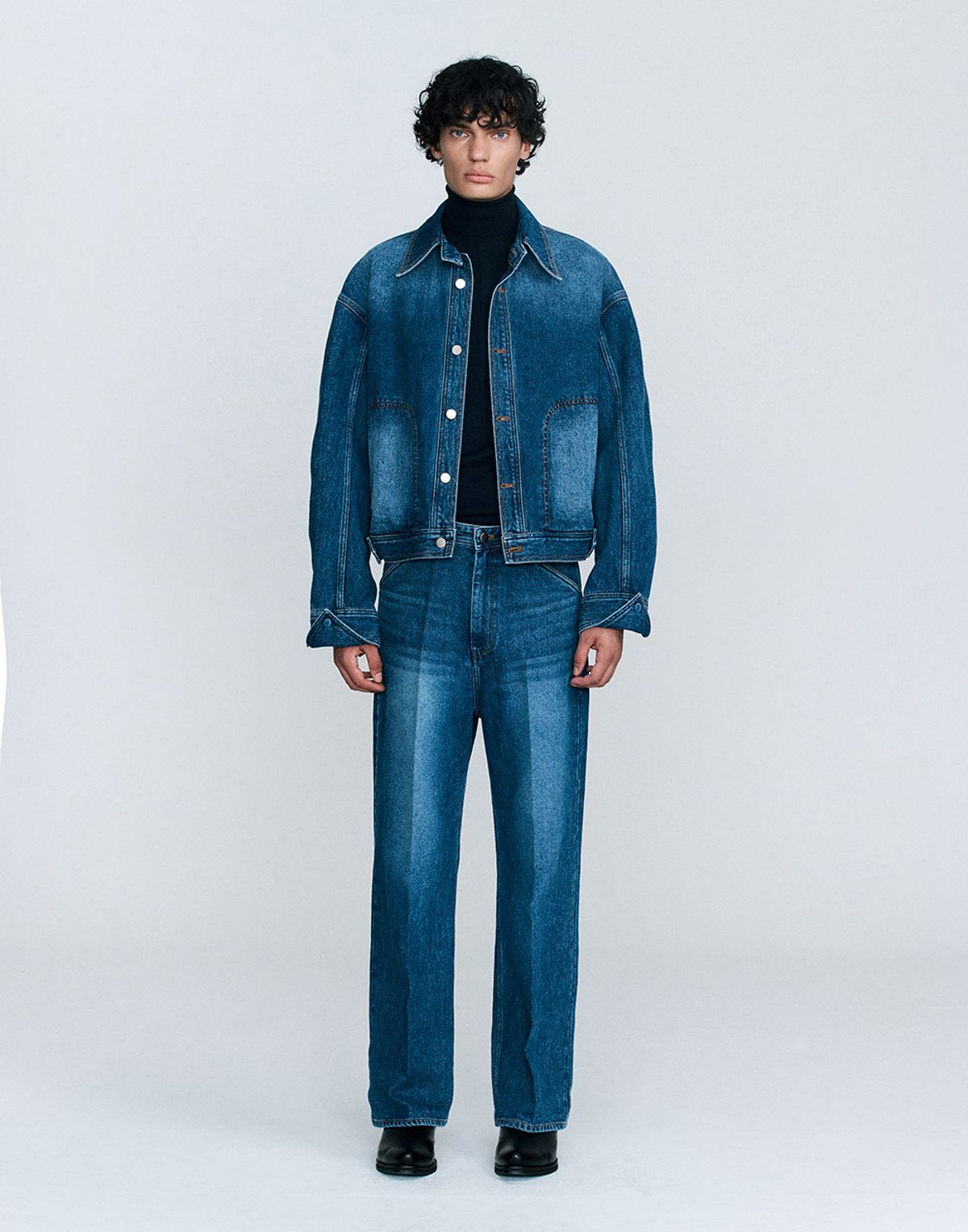 호이테(HEUTE) TRIANGLE TRUCKER JACKET (DARK BLUE)