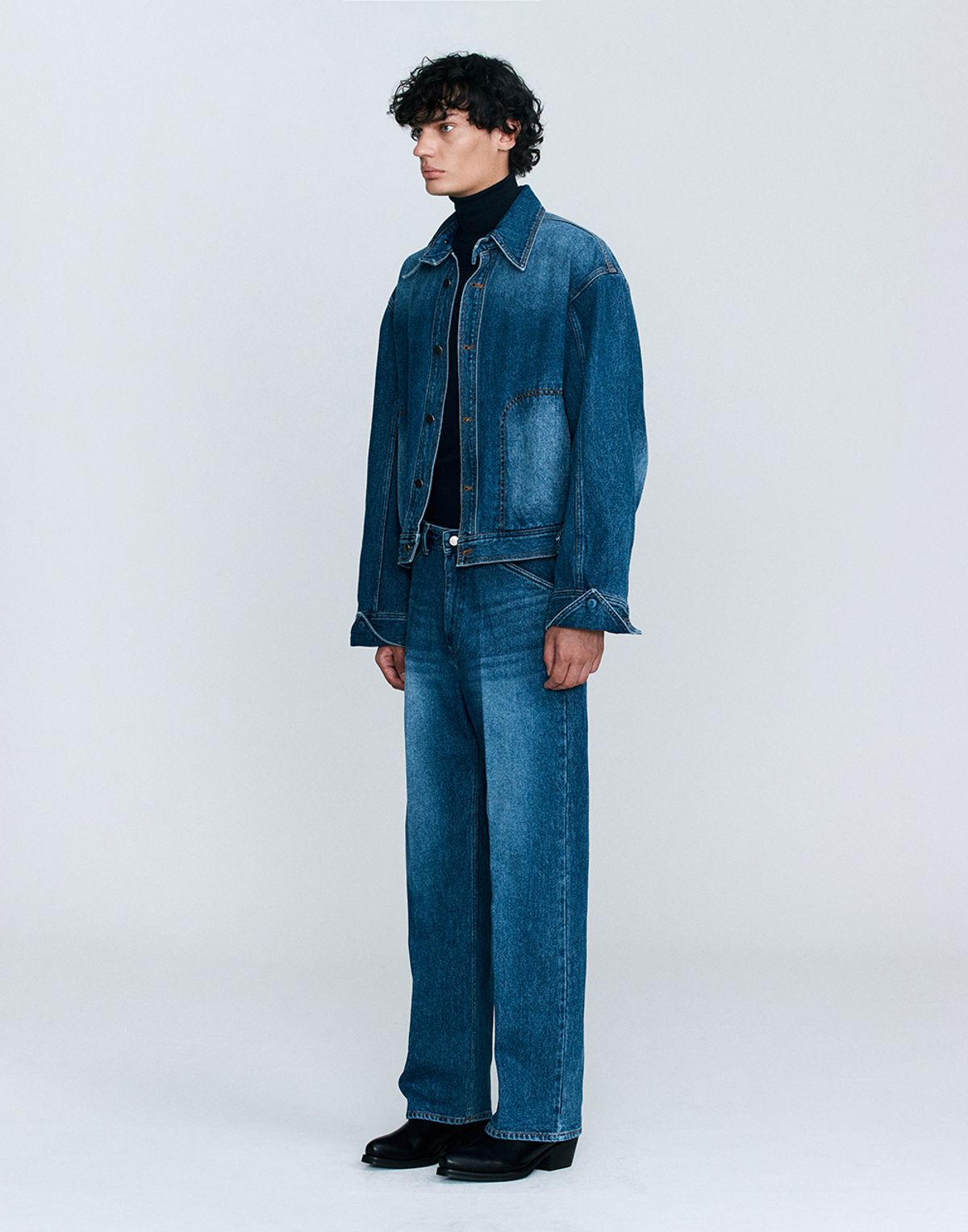 호이테(HEUTE) TRIANGLE TRUCKER JACKET (DARK BLUE)
