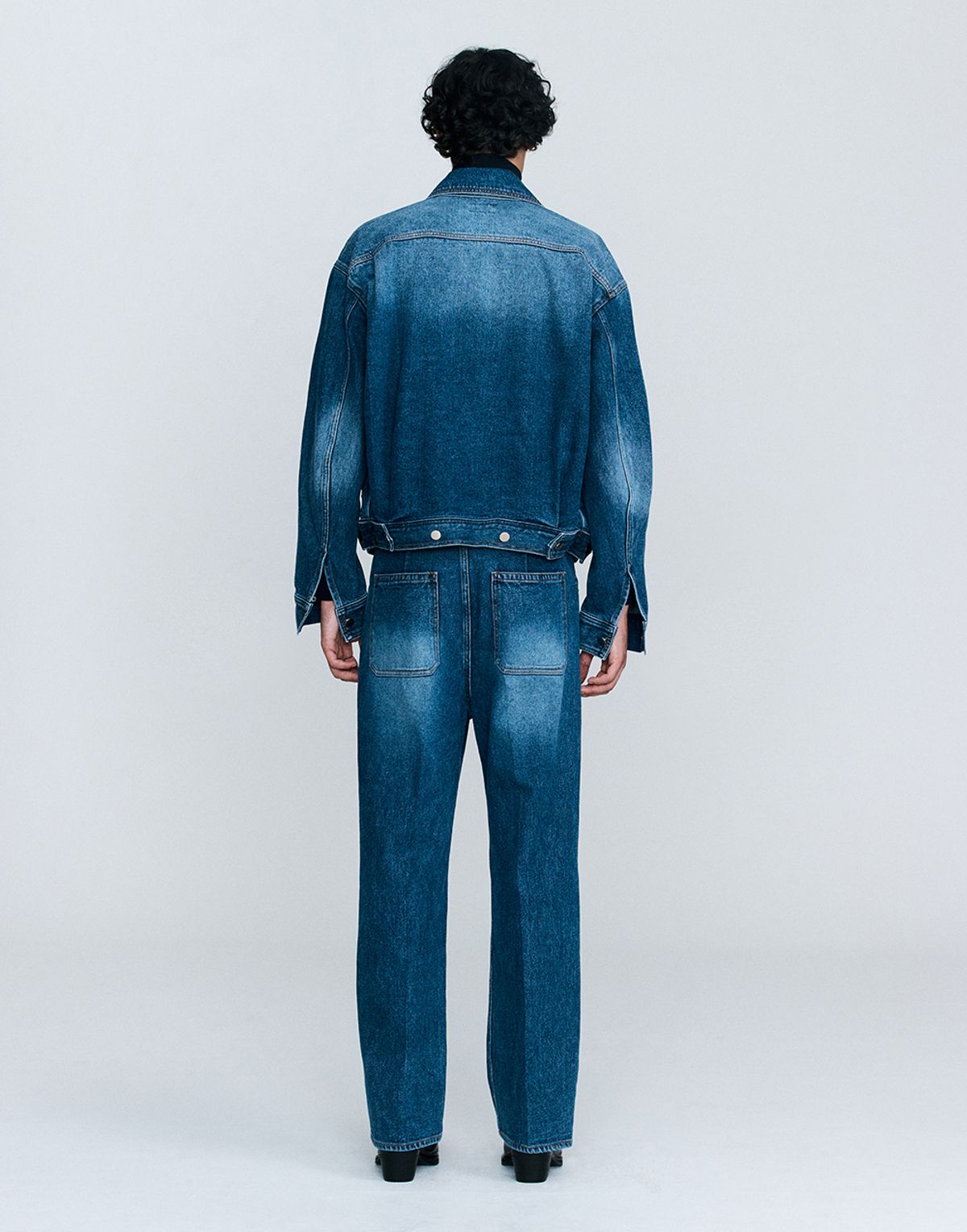 호이테(HEUTE) TRIANGLE TRUCKER JACKET (DARK BLUE)