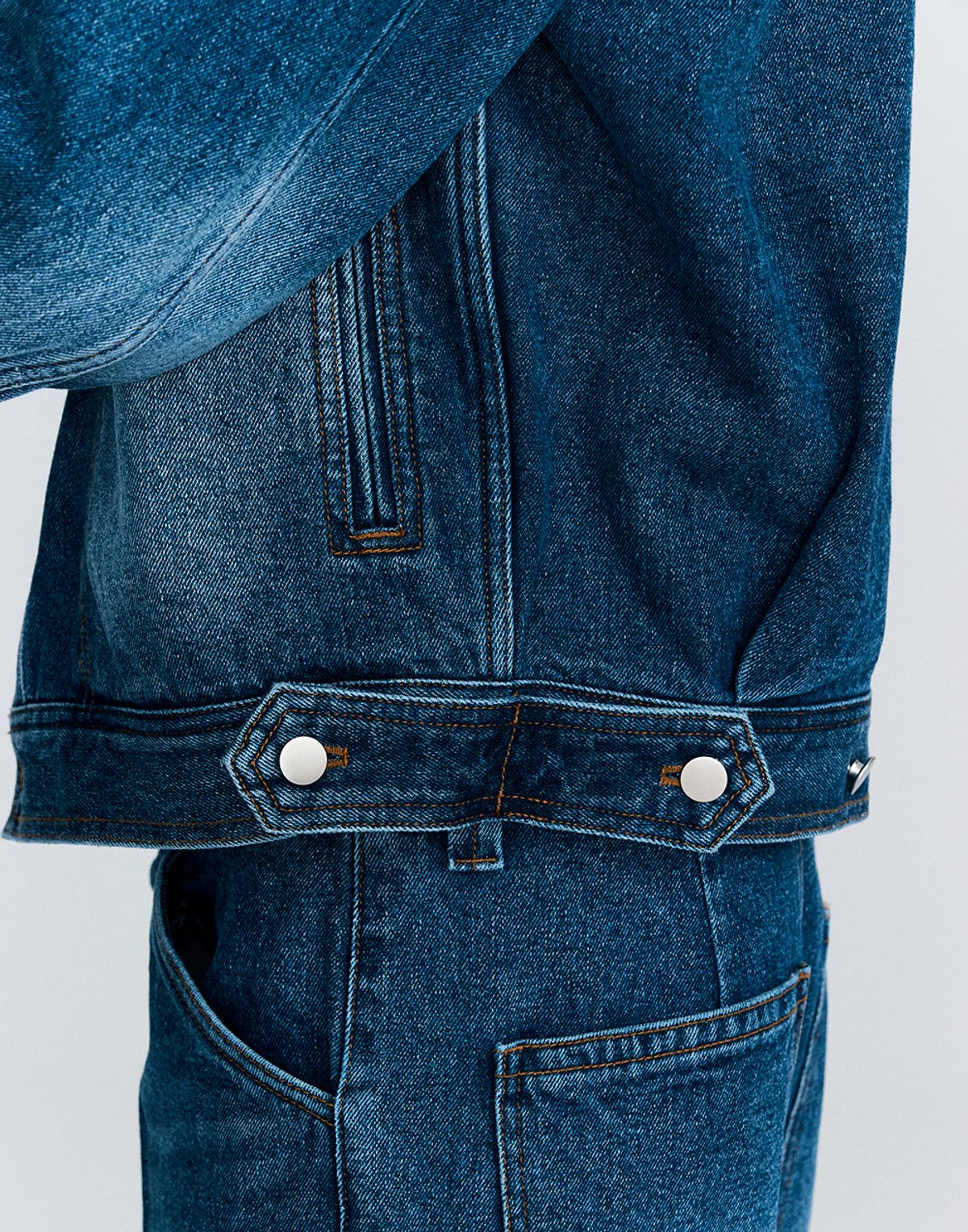 호이테(HEUTE) TRIANGLE TRUCKER JACKET (DARK BLUE)