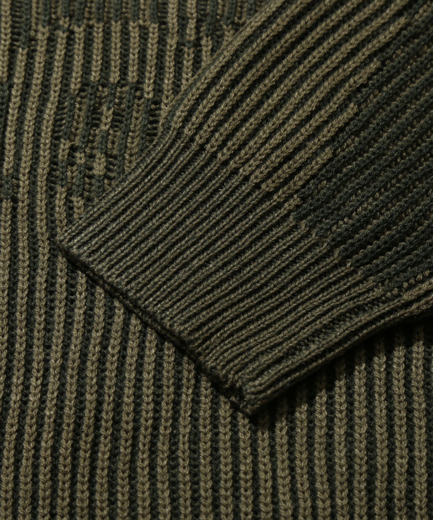 MUSINSA | TRILLION Washable two-tone crewneck graphic knit