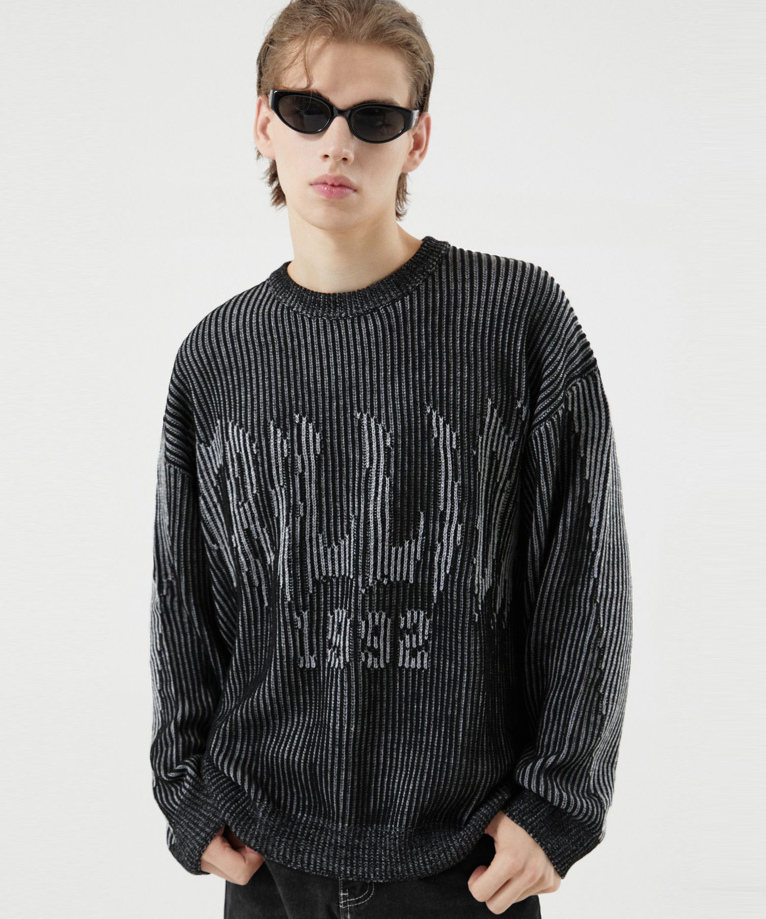 ★関税込★TRILLION★WASHABLE TWO TONE CREW NECK GRAPHIC KNIT MUSINSA | TRILLION Washable two-tone crewneck graphic knit