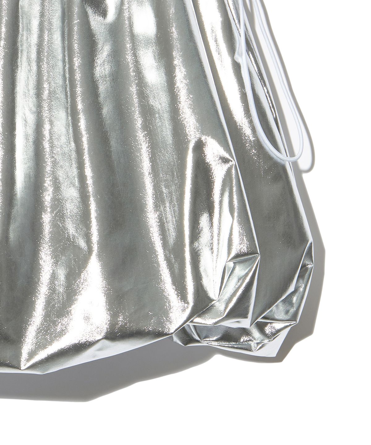 피스메이커(PIECE MAKER) NYLON SHIRRING PUMPKIN SKIRT (SILVER)