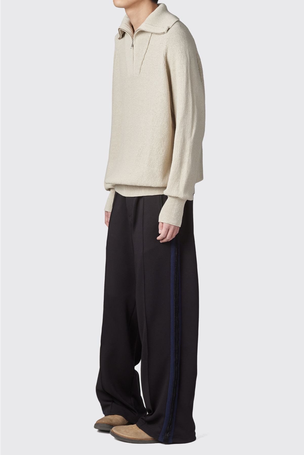 해칭룸(HATCHINGROOM) Vase Neck Knit Sand