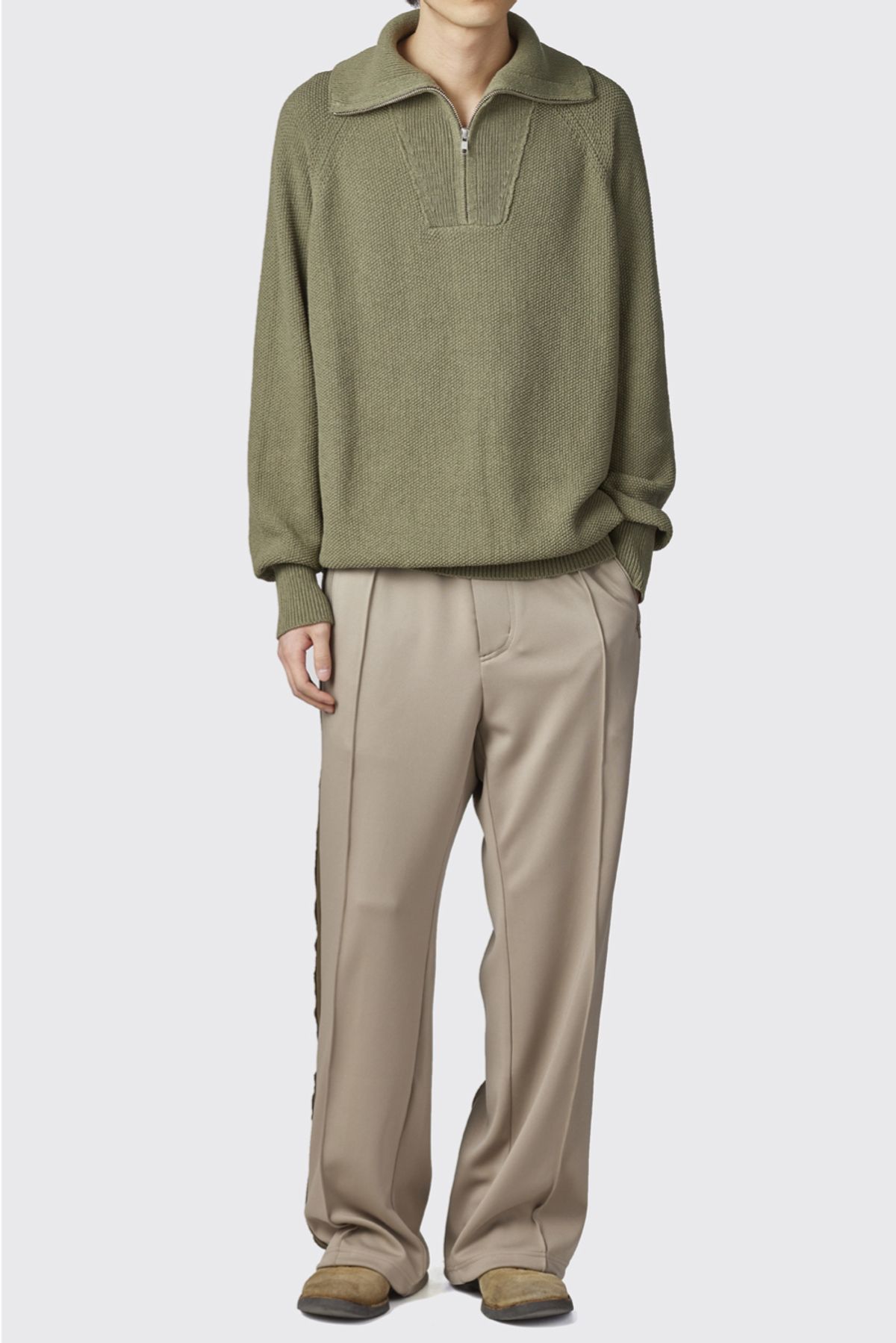 해칭룸(HATCHINGROOM) Vase Neck Knit Olive