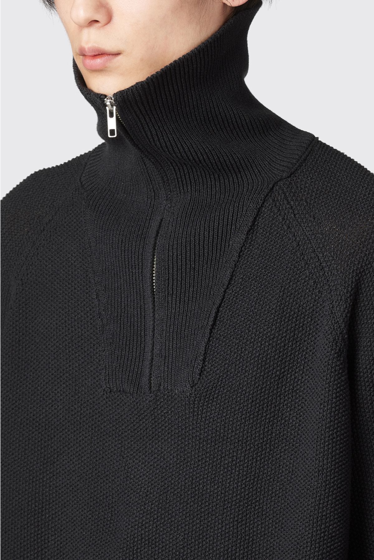 해칭룸(HATCHINGROOM) Vase Neck Knit Black