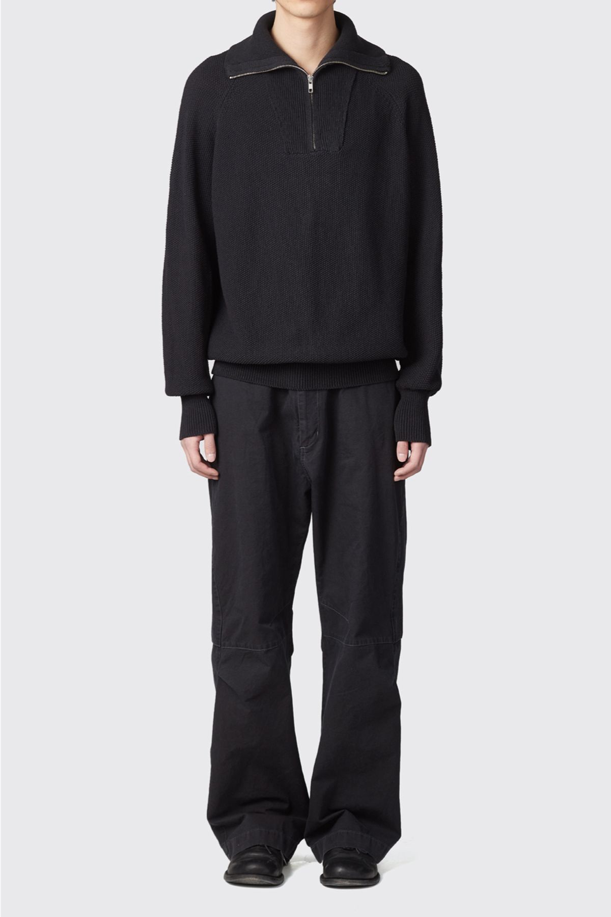 해칭룸(HATCHINGROOM) Vase Neck Knit Black