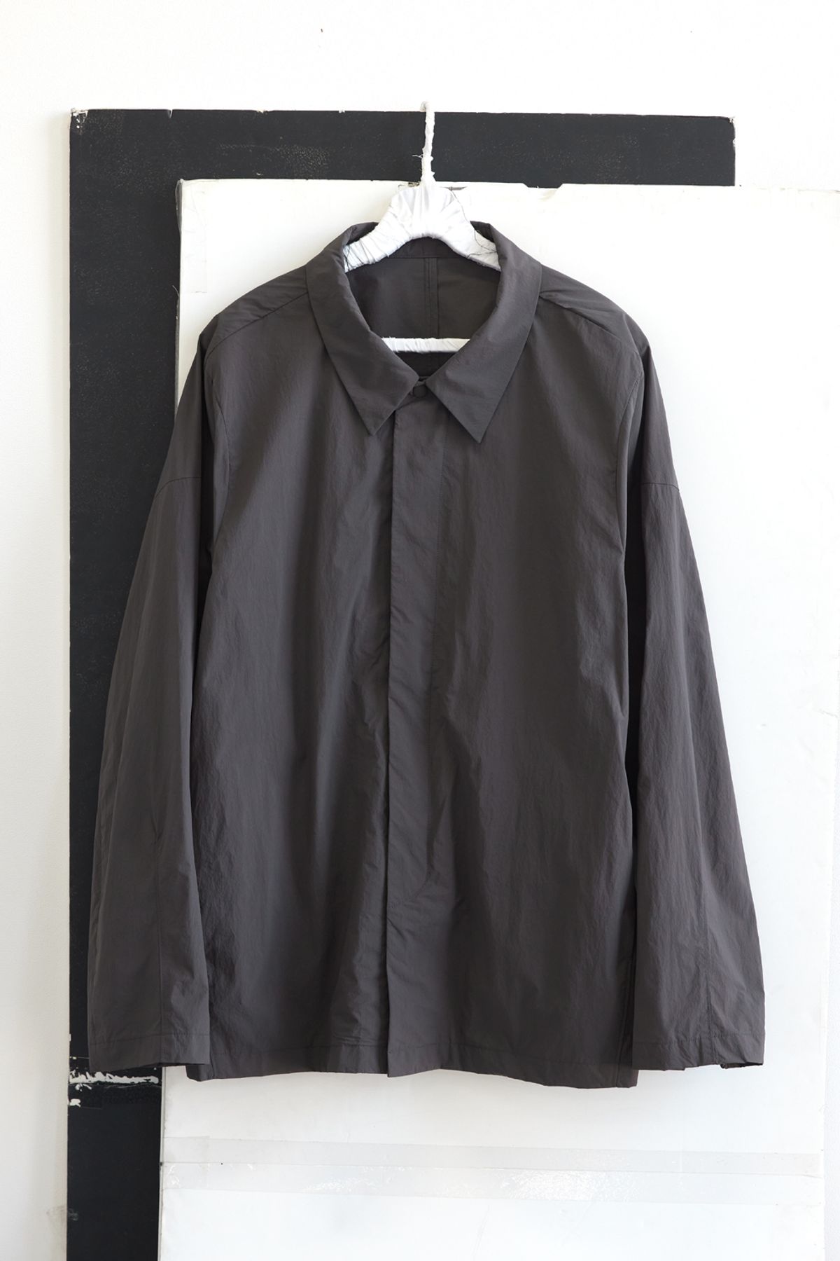 해칭룸(HATCHINGROOM) Uniform Jacket Charcoal