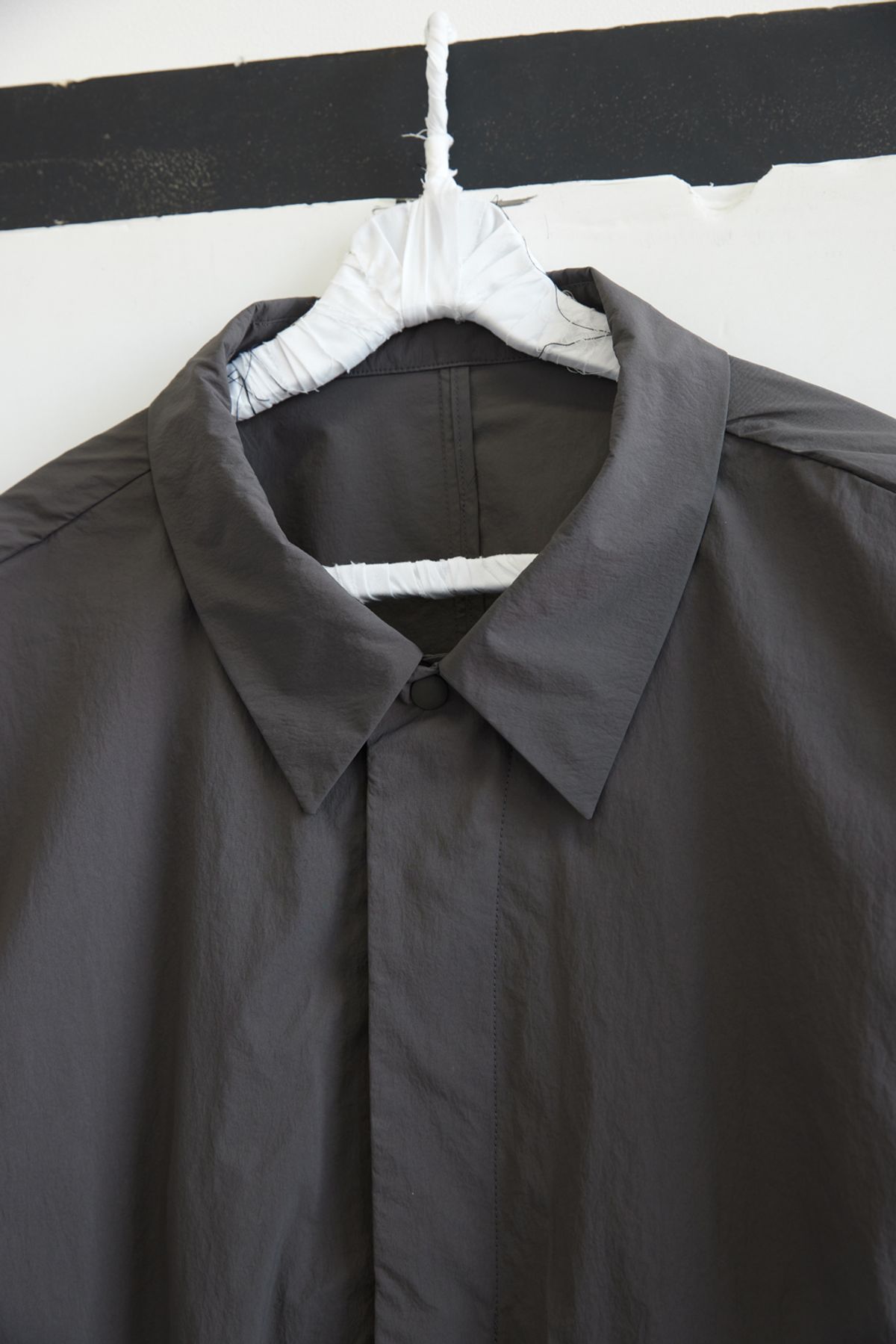 해칭룸(HATCHINGROOM) Uniform Jacket Charcoal