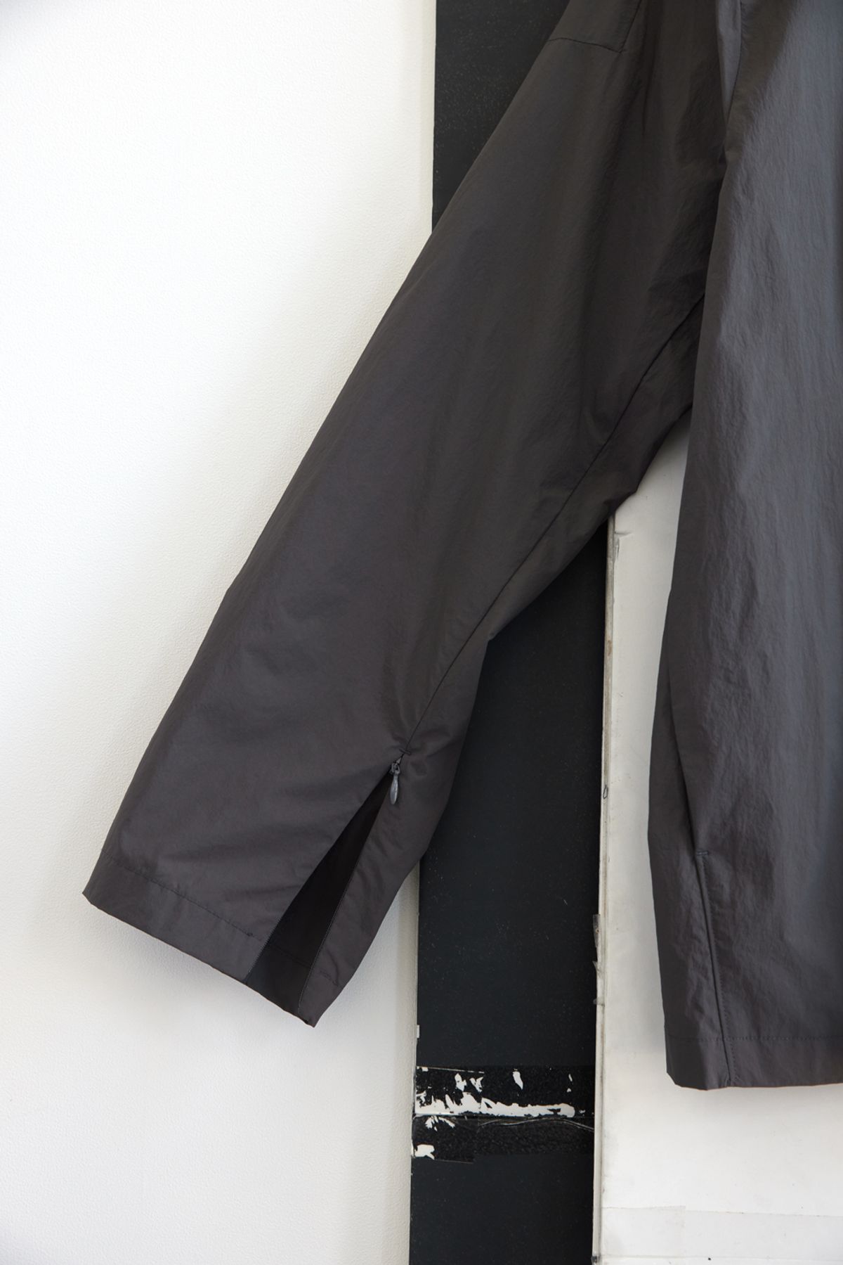 해칭룸(HATCHINGROOM) Uniform Jacket Charcoal