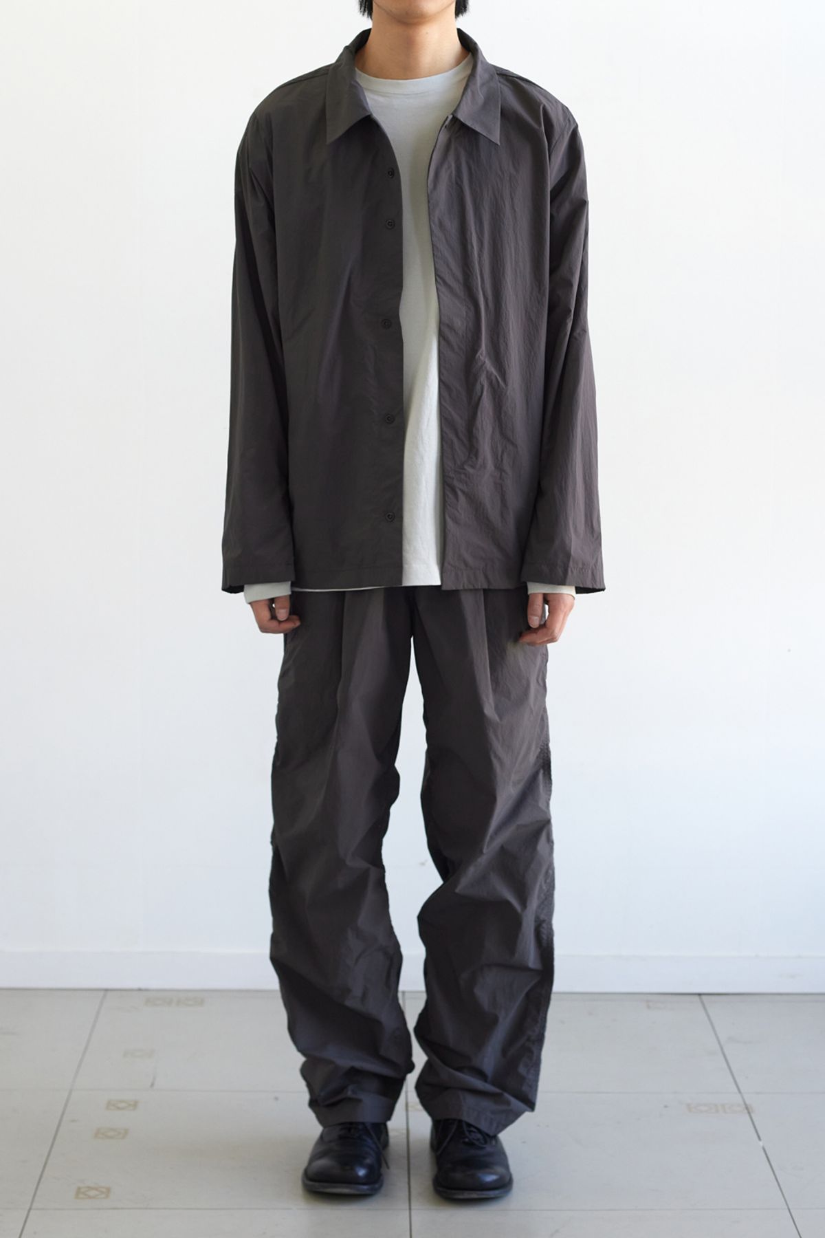 해칭룸(HATCHINGROOM) Uniform Jacket Charcoal