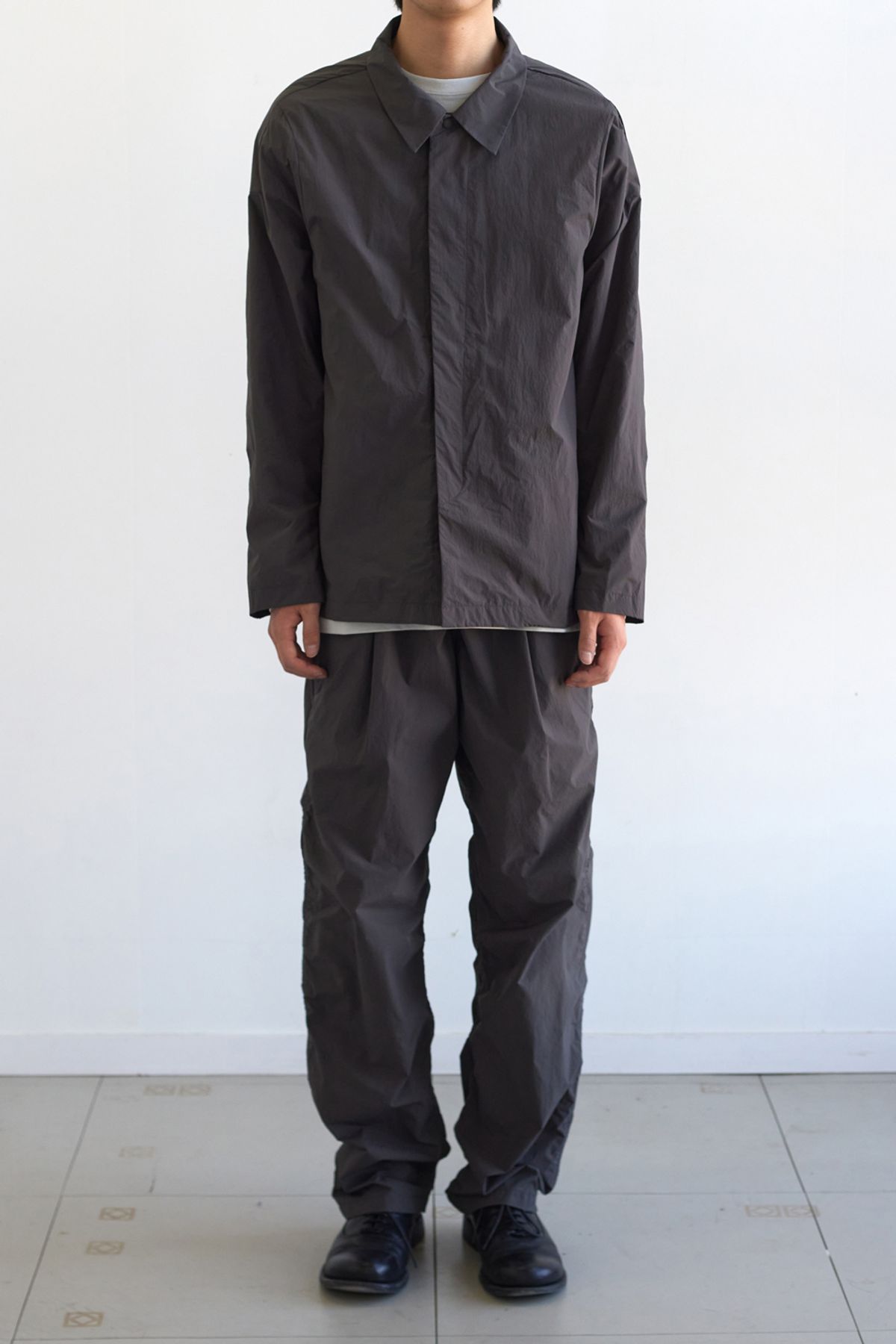 해칭룸(HATCHINGROOM) Uniform Jacket Charcoal