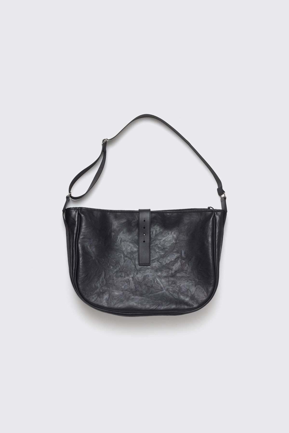 해칭룸(HATCHINGROOM) Wavy Bag Faux Leather Black