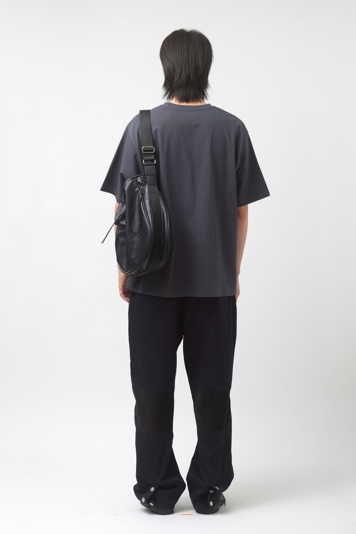 해칭룸(HATCHINGROOM) Wavy Bag Faux Leather Black