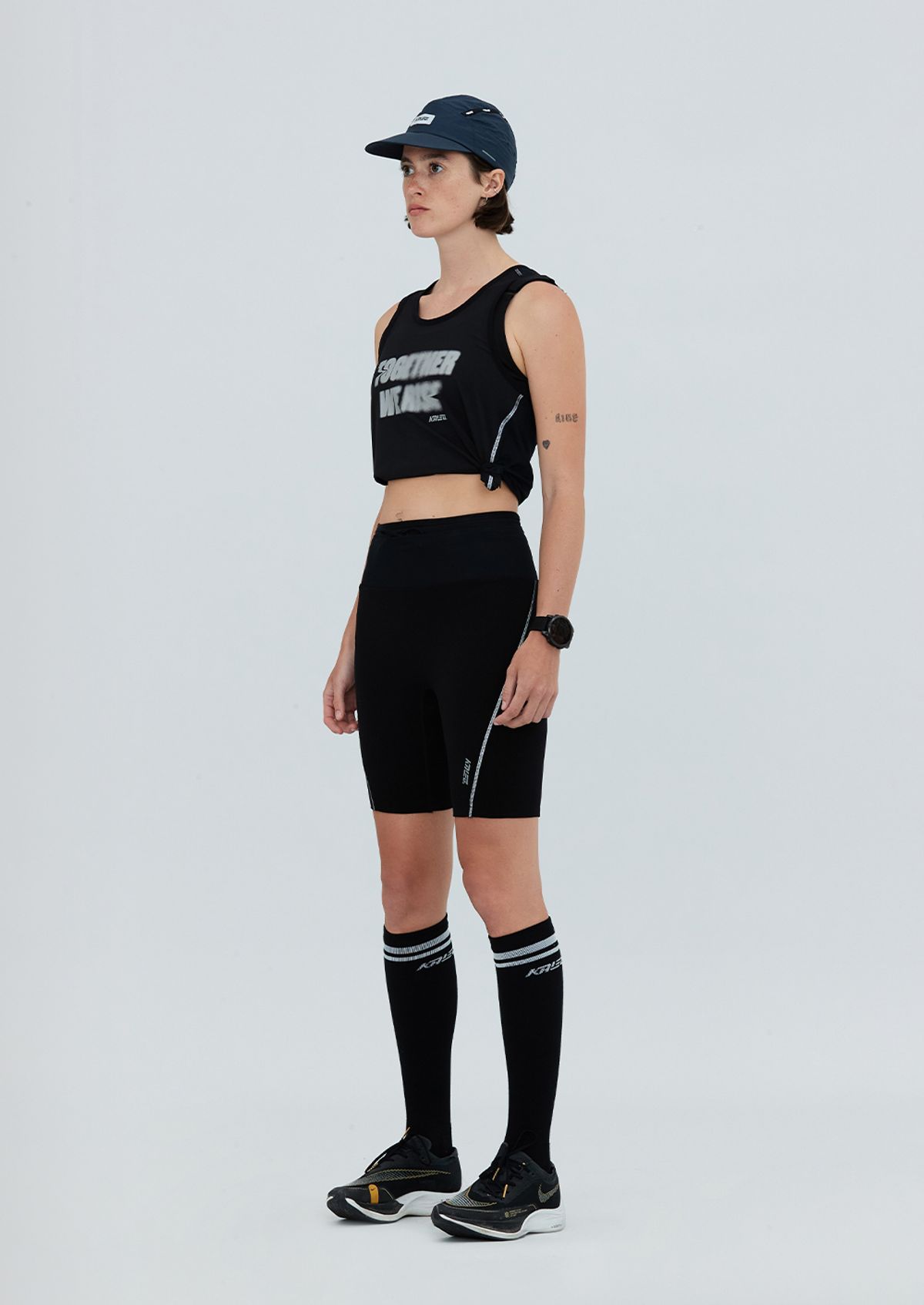 칼렉(KALEG) WOMENS FLIGHT SHORT TIGHTS (8) BLACK