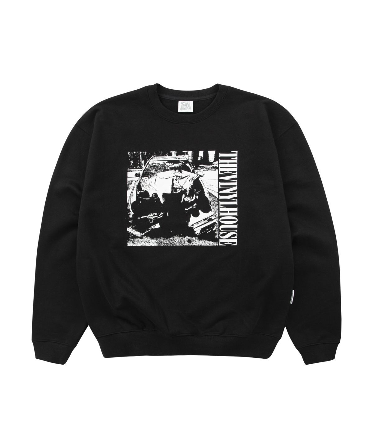 더바이닐하우스(THEVINYLHOUSE) JUNK CAR SWEATSHIRTS BLACK (VH2DFUM441A)