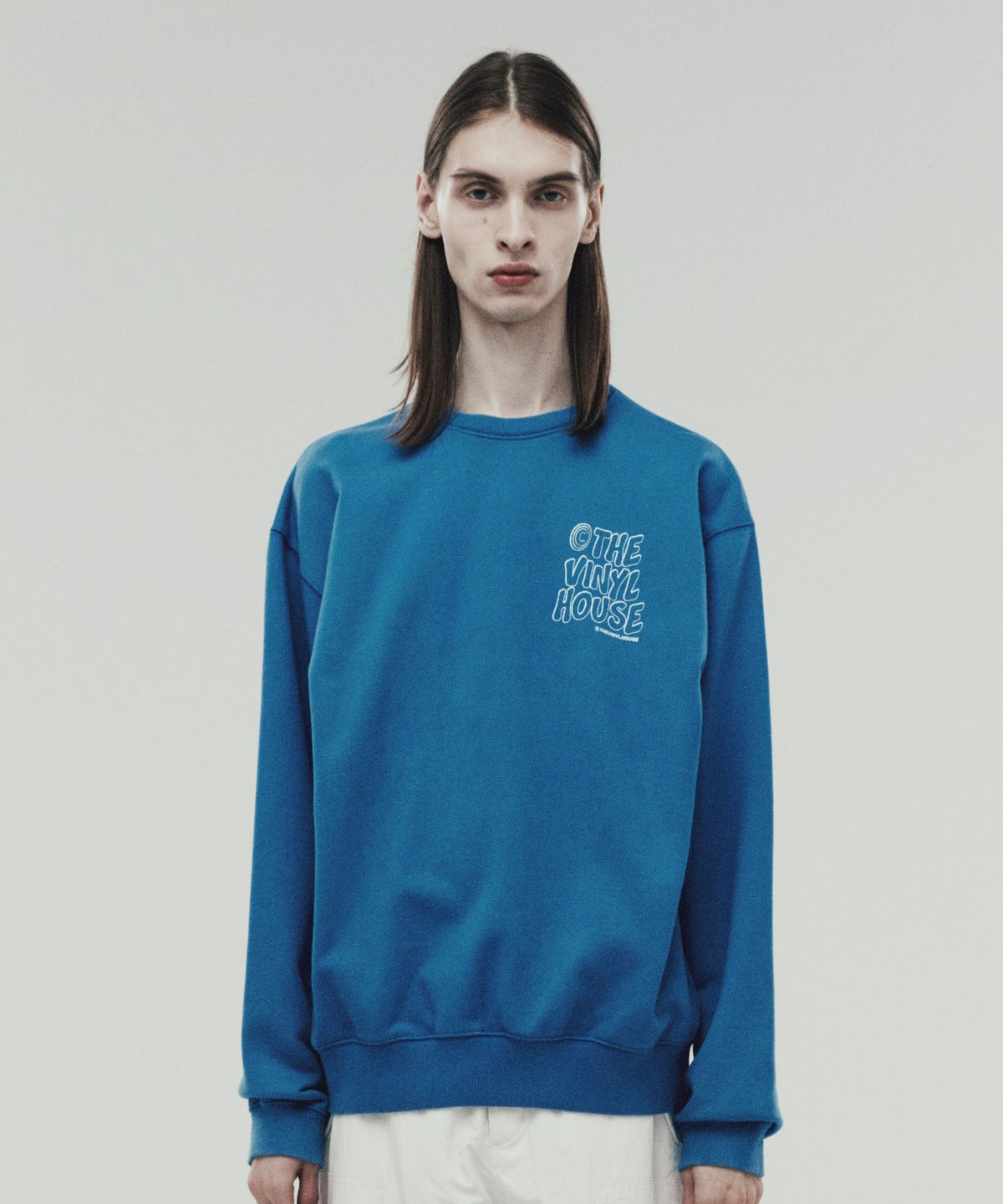 더바이닐하우스(THEVINYLHOUSE) BLEACH LOGO SWEATSHIRTS BLUE (VH2DFUM447A)