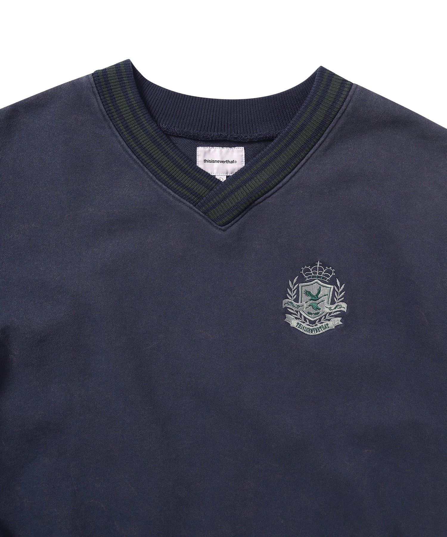 さらに100円引き◆thisisneverthat◆V Neck Emblem Sweatshirt thisisneverthat V Neck Emblem Sweatshirt - Dark Purple