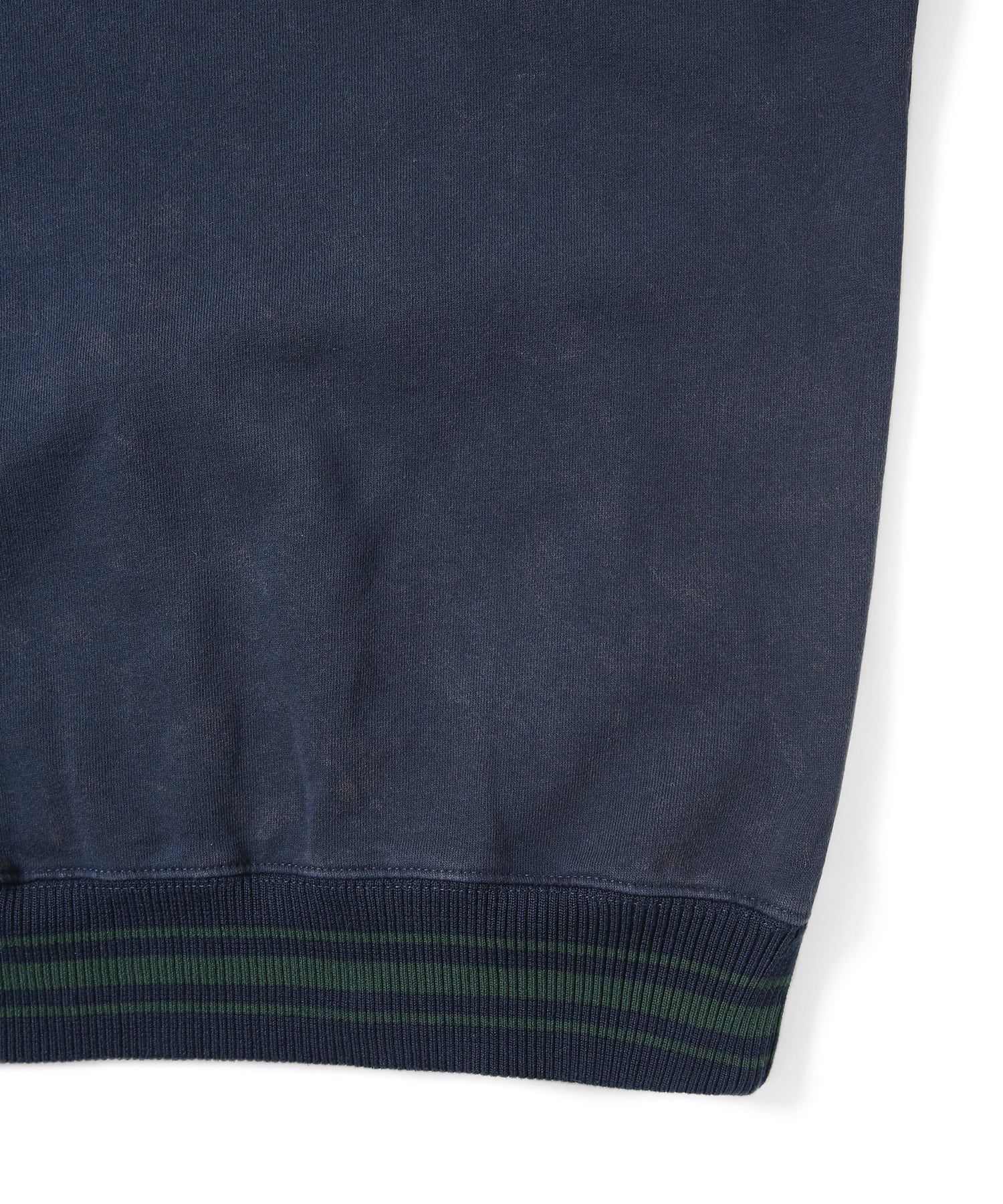MUSINSA | thisisneverthat® V Neck Emblem Sweatshirt Navy