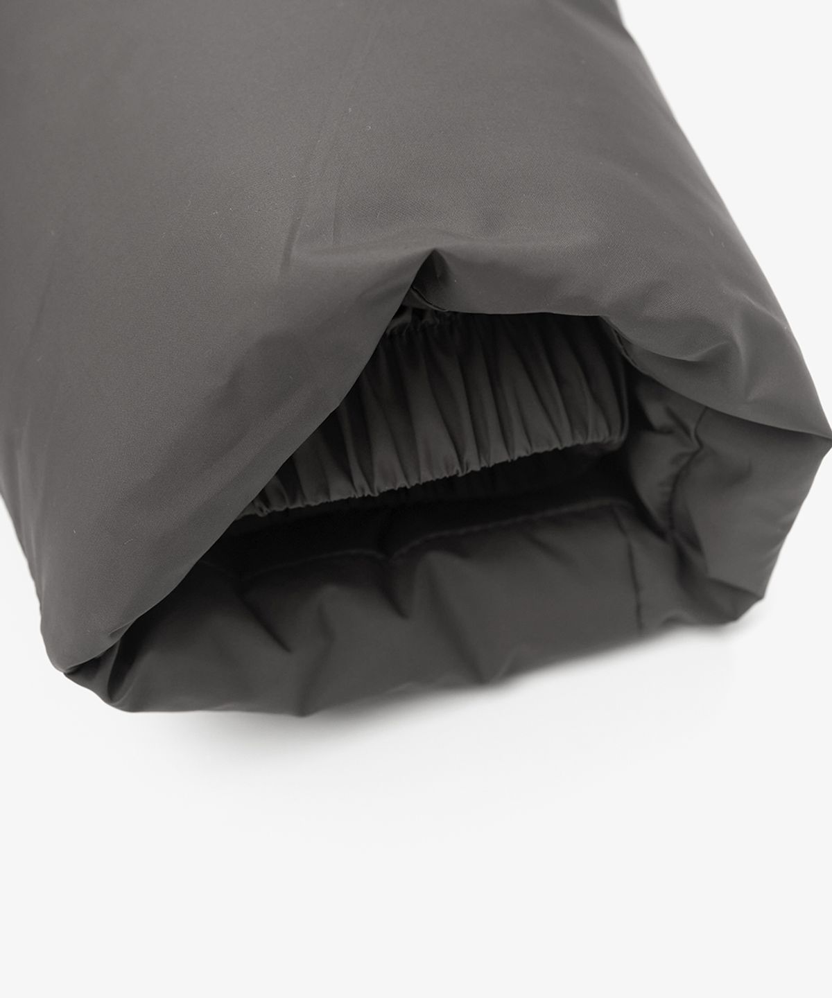 토피(TOFFEE) 논 퀼팅 크롭 패딩 점퍼 (CHARCOAL GREY)