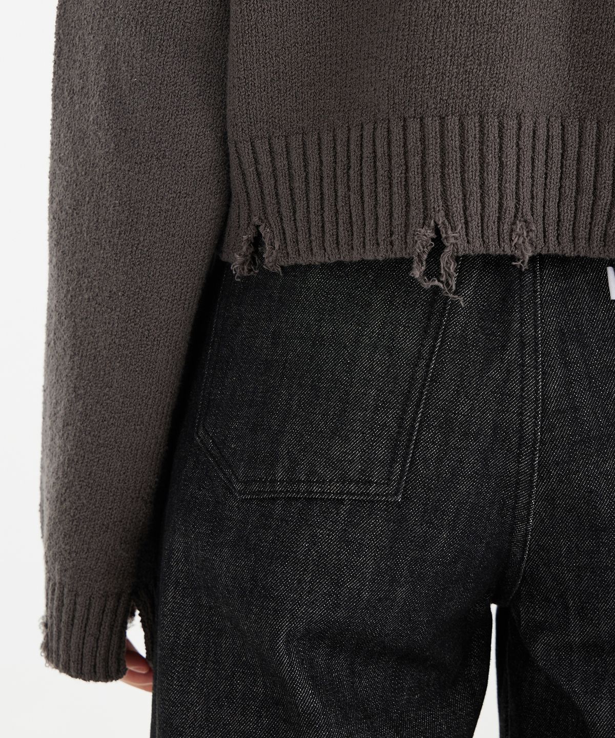 유스(YOUTH) Damaged Cropped Knit  - Charcoal Grey