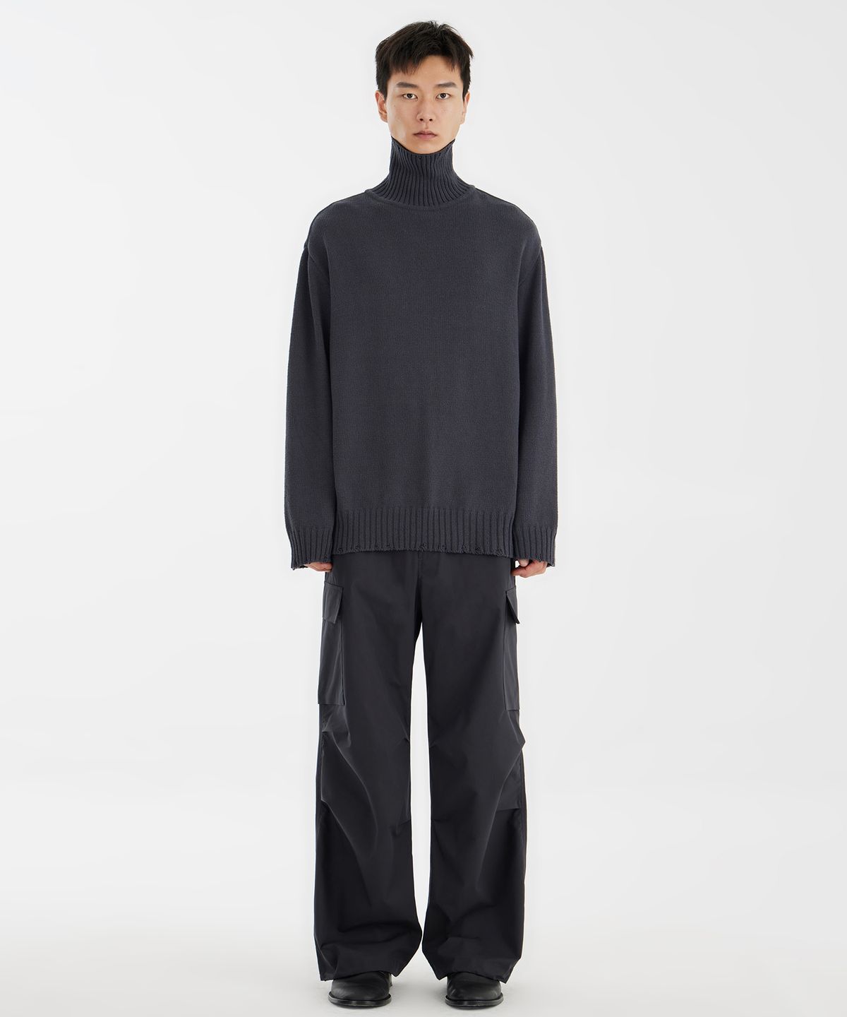 유스(YOUTH) Damaged Rip Turtleneck T-shirt - Charcoal Grey