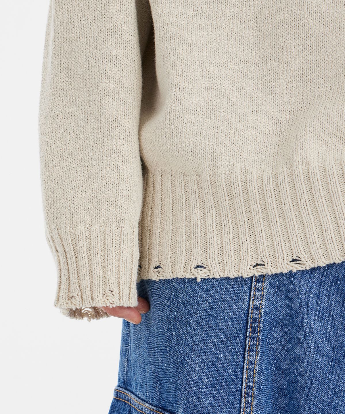 유스(YOUTH) Damaged Rip Turtleneck T-shirt - Ivory