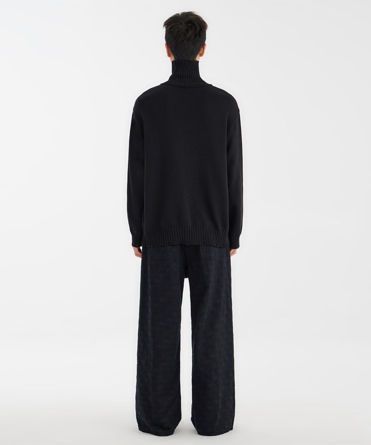 유스(YOUTH) Damaged Rip Turtleneck T-shirt - Black
