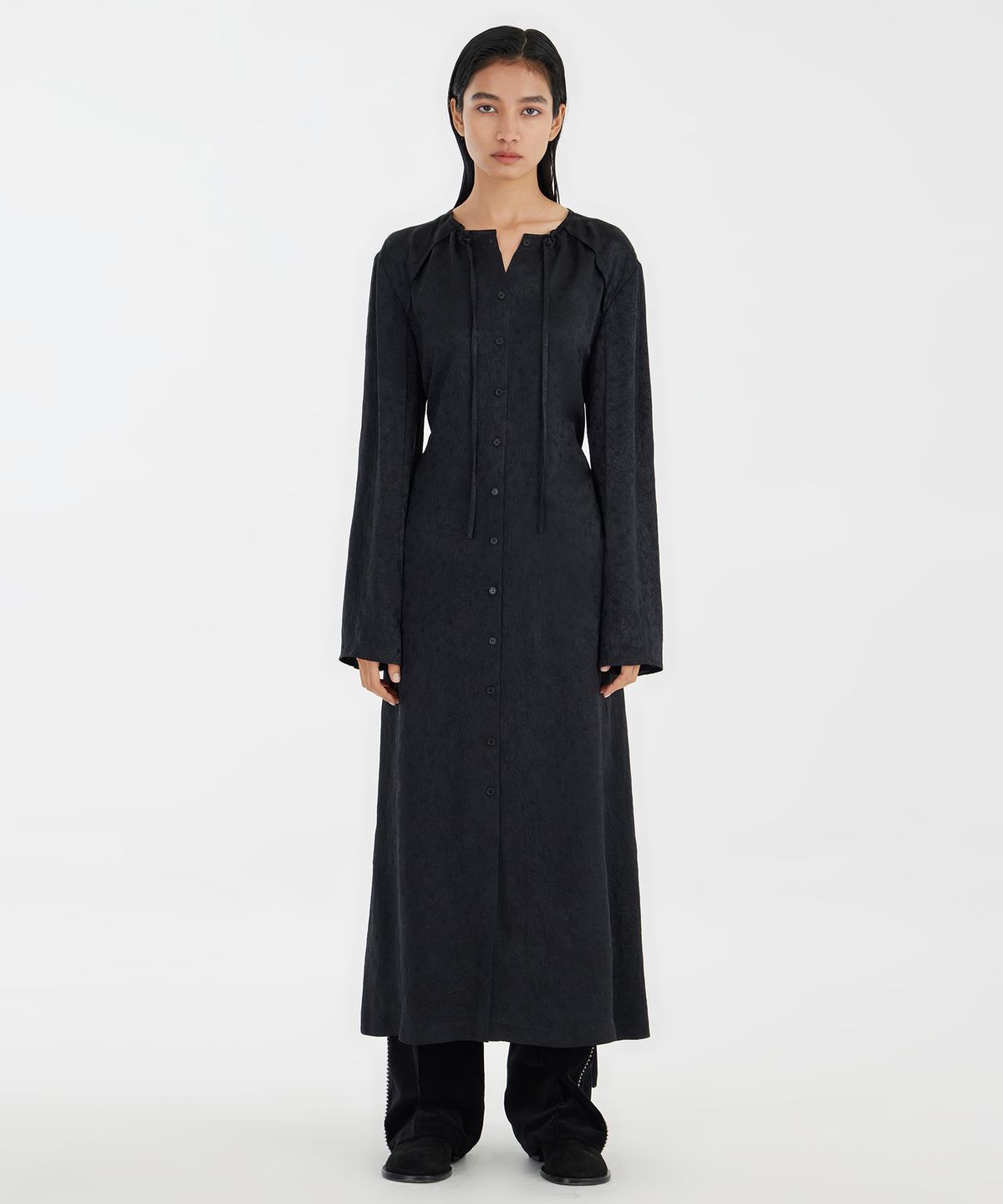 유스(YOUTH) Buttoned Maxi Dress - Black