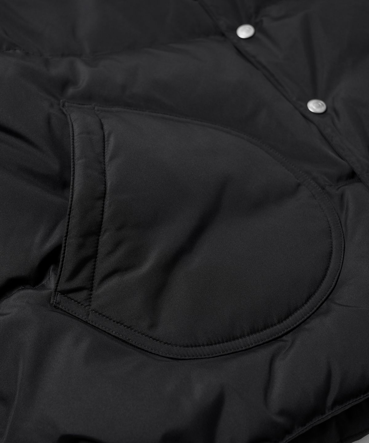 프리즘웍스(FRIZMWORKS) MOUNTAIN DOWN JACKET _ BLACK