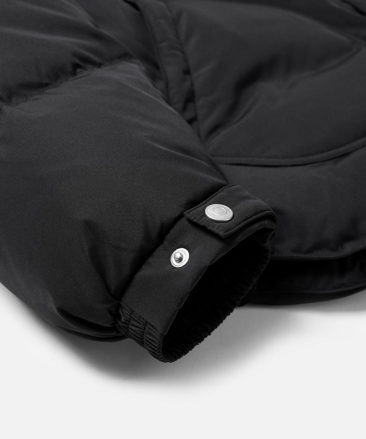 프리즘웍스(FRIZMWORKS) MOUNTAIN DOWN JACKET _ BLACK